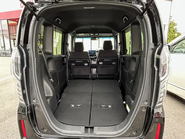 ホンダ Ｎ ＢＯＸ カスタム L 大阪府 2023(令5)年 1.8万km クリスタルブラックパール 社外メモリナビ/・CD/DVD/BT/フルセグ/ホンダセンシング/・衝突軽減ブレーキ/・追従クルコン/・車線維持支援システム/・誤発信抑制/・標識認識機能/・歩行者事故低減ステアリング/両側パワースライドドア/ＬＥＤライト/バックカメラ/純正アルミ/スマート/ＥＴＣ