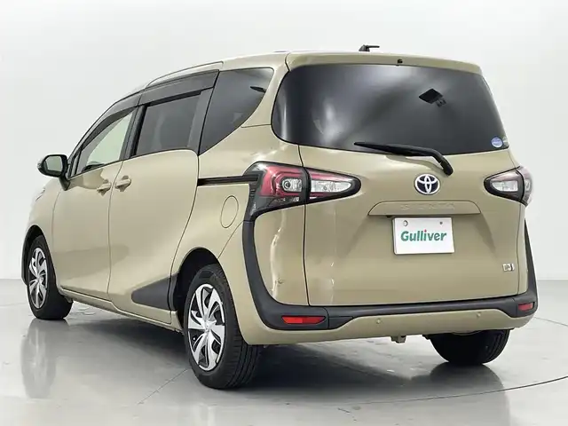 トヨタ シエンタ ハイブリッド G クエロ 熊本県 2020(令2)年 4.1万km ベージュ 禁煙車　/ワンオーナー/社外ナビMDV-S707W（CD・DVD・フルセグ・BT・SD・ipod）　/社外前後ドライブレコーダー（ZDRー０１５）　/バックカメラ　/クルーズコントロール/両側パワースライドドア　/ビルトインＥＴＣ　/前席シートヒーター　/ステアリングヒーター　/衝突軽減ブレーキ　/レーンキープアシスト　/レーンデェパーチャアラート/駐車時支援パーキングサポートシステム/先行車発進お知らせ機能/横滑り防止/前後クリアランスソナー/ハーフレザーシート/純正フロアマット/オートライト/LEDヘッドライト/オートマチックハイビーム/フォグランプ/スマートキー/プッシュスタート/スペアキー1本/保証書/取扱説明書