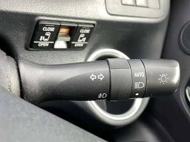 トヨタ シエンタ ハイブリッド G クエロ 熊本県 2020(令2)年 4.1万km ベージュ 禁煙車　/ワンオーナー/社外ナビMDV-S707W（CD・DVD・フルセグ・BT・SD・ipod）　/社外前後ドライブレコーダー（ZDRー０１５）　/バックカメラ　/クルーズコントロール/両側パワースライドドア　/ビルトインＥＴＣ　/前席シートヒーター　/ステアリングヒーター　/衝突軽減ブレーキ　/レーンキープアシスト　/レーンデェパーチャアラート/駐車時支援パーキングサポートシステム/先行車発進お知らせ機能/横滑り防止/前後クリアランスソナー/ハーフレザーシート/純正フロアマット/オートライト/LEDヘッドライト/オートマチックハイビーム/フォグランプ/スマートキー/プッシュスタート/スペアキー1本/保証書/取扱説明書