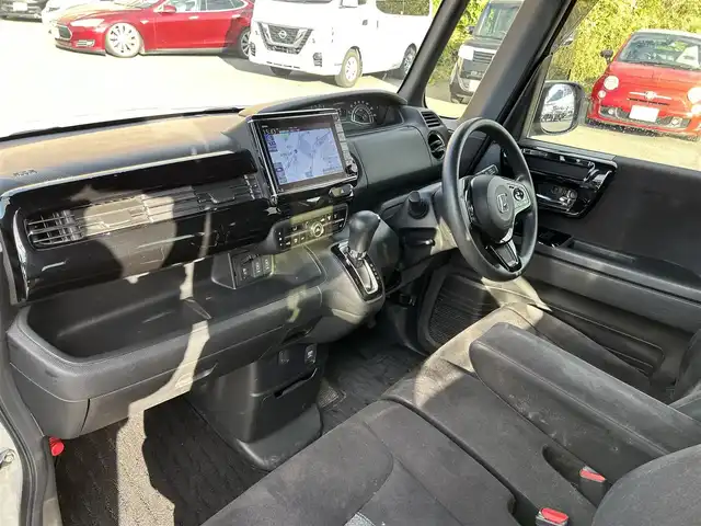 ホンダ Ｎ ＢＯＸ カスタム L 福岡県 2021(令3)年 5万km プラチナホワイトパール ホンダセンシング/アダプティブクルーズコントロール/レーンキープアシスト/片側パワースライドドア/gathersナビ/フルセグTV/バックカメラ/Bluetooth/前席シートヒーター/LEDヘッドライト/純正14インチアルミホイール/ETC/取扱説明書/保証書