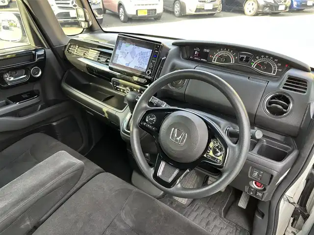 ホンダ Ｎ ＢＯＸ カスタム L 福岡県 2021(令3)年 5万km プラチナホワイトパール ホンダセンシング/アダプティブクルーズコントロール/レーンキープアシスト/片側パワースライドドア/gathersナビ/フルセグTV/バックカメラ/Bluetooth/前席シートヒーター/LEDヘッドライト/純正14インチアルミホイール/ETC/取扱説明書/保証書