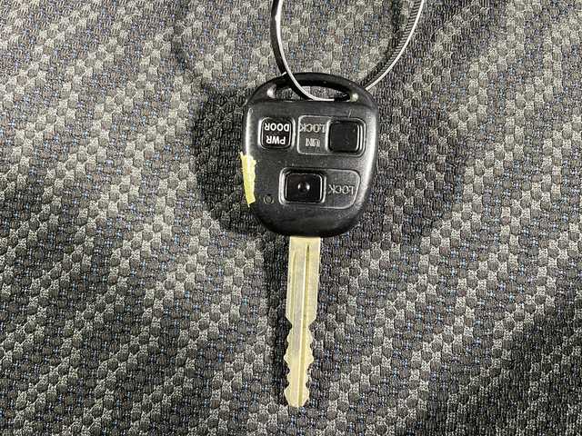 トヨタ シエンタ X LTD 沖縄県 2009(平21)年 8.6万km ライトグリーンメタリック 禁煙車　/７人乗り　/社外ディスプレイオーディオ/（ＢＴ，ＣＤ，ＵＳＢ，ＡｐｐｌｅＣａｒＰｌａｙ）　/バックカメラ　/片側パワースライドドア　/ドライブレコーダー　/ＥＴＣ/純正フロアマット　/電動格納ミラー　/ヘッドライトレベライザー