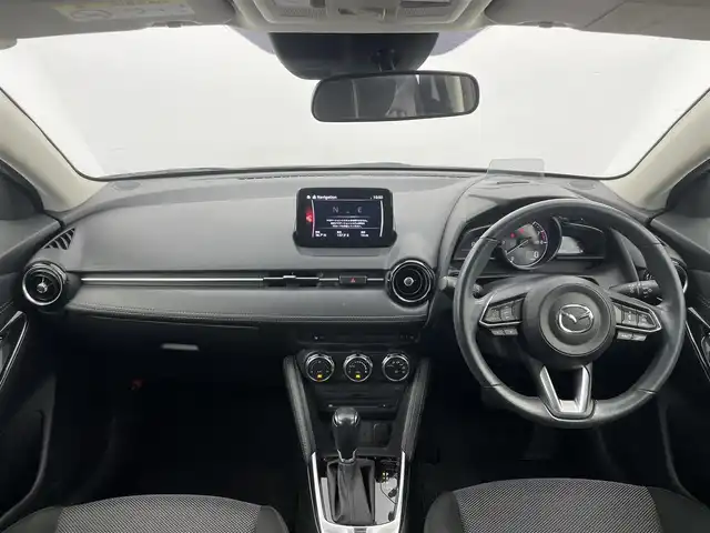 マツダ デミオ 13S ツーリング 富山県 2017(平29)年 4.6万km ソウルレッドプレミアムメタリック 純正ナビ/（AM/FM/CD/TV/DVD/BT)/フルセグテレビ/Bluetooth/レーダークルーズコントロール/リアパーキングセンサー/アイドリングストップ/前席シートヒーター/USB端子×2/AUX端子/純正フロアマット/プッシュスタート/スマートキー×2/オートライト/アダプティブLEDヘッドライト/車線逸脱警報システム/横滑り防止装置/ETC/ABS