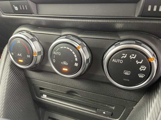 マツダ デミオ 13S ツーリング 富山県 2017(平29)年 4.6万km ソウルレッドプレミアムメタリック 純正ナビ/（AM/FM/CD/TV/DVD/BT)/フルセグテレビ/Bluetooth/レーダークルーズコントロール/リアパーキングセンサー/アイドリングストップ/前席シートヒーター/USB端子×2/AUX端子/純正フロアマット/プッシュスタート/スマートキー×2/オートライト/アダプティブLEDヘッドライト/車線逸脱警報システム/横滑り防止装置/ETC/ABS