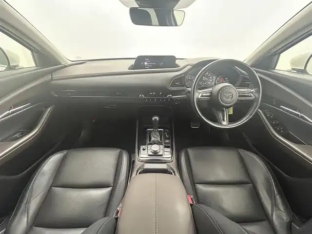 マツダ ＣＸ－３０ 20S Lパッケージ 熊本県 2021(令3)年 4.4万km スノーフレイクホワイトパールマイカ 禁煙車　/ワンオーナー　/ＢＯＳＥサウンド　/純正ナビ（ＣＤ・ＤＶＤ・フルセグ・ＢＴ・ＳＤ・ＵＳＢ・HDMI）/アラウンドビューモニター　/前方ドライブレコーダー　/アダブティブクルーズコントロール/ＥＴＣ　/衝突軽減ブレーキ/レーンキープアシスト/横滑り防止/ブラインドスポットモニター/前後クリアランスソナー　/前席シートヒーター/ステアリングヒーター/運転席パワーシート/シートメモリー/ヘッドアップディスプレイ/パワーバックドア/ハーフレザーシート/純正フロアマット/純正１８インチAW/オートライト/オートマチックハイビーム/LEDヘッドライト/スマートキー/プッシュスタート/スペアキー1本/保証書/取扱説明書