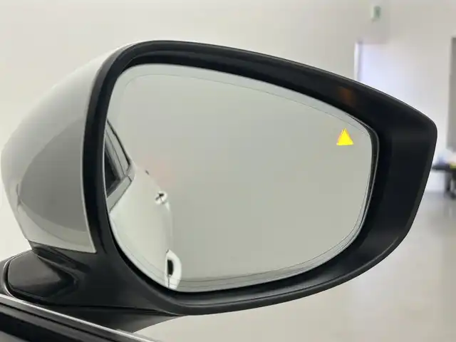 マツダ ＣＸ－３０ 20S Lパッケージ 熊本県 2021(令3)年 4.4万km スノーフレイクホワイトパールマイカ 禁煙車　/ワンオーナー　/ＢＯＳＥサウンド　/純正ナビ（ＣＤ・ＤＶＤ・フルセグ・ＢＴ・ＳＤ・ＵＳＢ・HDMI）/アラウンドビューモニター　/前方ドライブレコーダー　/アダブティブクルーズコントロール/ＥＴＣ　/衝突軽減ブレーキ/レーンキープアシスト/横滑り防止/ブラインドスポットモニター/前後クリアランスソナー　/前席シートヒーター/ステアリングヒーター/運転席パワーシート/シートメモリー/ヘッドアップディスプレイ/パワーバックドア/ハーフレザーシート/純正フロアマット/純正１８インチAW/オートライト/オートマチックハイビーム/LEDヘッドライト/スマートキー/プッシュスタート/スペアキー1本/保証書/取扱説明書