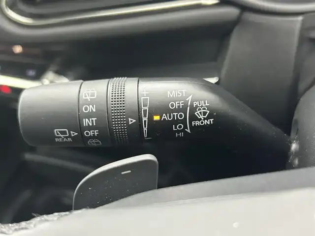 マツダ ＣＸ－３０ 20S Lパッケージ 熊本県 2021(令3)年 4.4万km スノーフレイクホワイトパールマイカ 禁煙車　/ワンオーナー　/ＢＯＳＥサウンド　/純正ナビ（ＣＤ・ＤＶＤ・フルセグ・ＢＴ・ＳＤ・ＵＳＢ・HDMI）/アラウンドビューモニター　/前方ドライブレコーダー　/アダブティブクルーズコントロール/ＥＴＣ　/衝突軽減ブレーキ/レーンキープアシスト/横滑り防止/ブラインドスポットモニター/前後クリアランスソナー　/前席シートヒーター/ステアリングヒーター/運転席パワーシート/シートメモリー/ヘッドアップディスプレイ/パワーバックドア/ハーフレザーシート/純正フロアマット/純正１８インチAW/オートライト/オートマチックハイビーム/LEDヘッドライト/スマートキー/プッシュスタート/スペアキー1本/保証書/取扱説明書