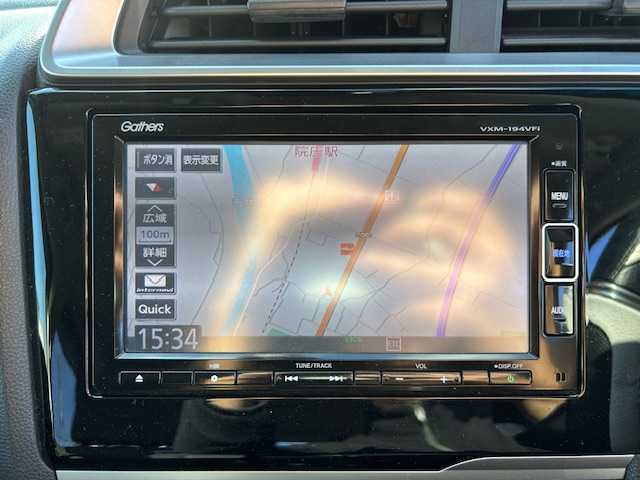 ホンダ フィット 13G L ホンダセンシング 岡山県 2019(平31)年 3.8万km パール 純正 SDナビ/(CD/DVD/BT/フルセグTV)/バックカメラ/衝突被害軽減システム/車線逸脱警報/クルーズコントロール/横滑り防止装置/ETC/ドライブレコーダー/アイドリングストップ/LEDヘッドライト/フォグランプ/オートライト/ウィンカーミラー/電動格納ミラー/純正アルミホイール/プッシュスタート/スマートキー/フロアマット/ドアバイザー