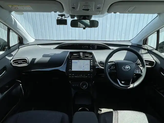 トヨタ プリウス ＰＨＶ S セーフティパッケージ 滋賀県 2022(令4)年 1.4万km アティチュードブラックマイカ ワンオーナー/純正ナビ/・Bluetooth/・カープレイ/ETC2.0/前後ドラレコ/LEDヘッドライト/オートハイビーム/フォグ/革ステアリングリモコン/レーダークルーズコントロール/セーフティーセンス/パノラミックビューモニター/オートリトラミラー/ブラインドスポット/100V充電/USB/充電ケーブル