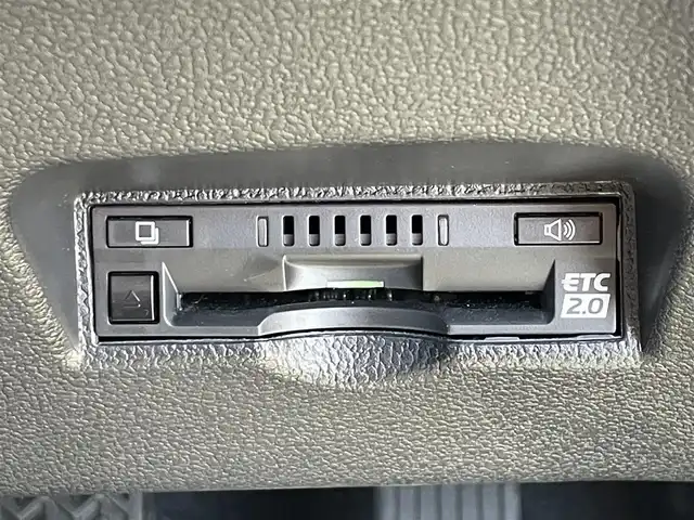 トヨタ プリウス ＰＨＶ S セーフティパッケージ 滋賀県 2022(令4)年 1.4万km アティチュードブラックマイカ ワンオーナー/純正ナビ/・Bluetooth/・カープレイ/ETC2.0/前後ドラレコ/LEDヘッドライト/オートハイビーム/フォグ/革ステアリングリモコン/レーダークルーズコントロール/セーフティーセンス/パノラミックビューモニター/オートリトラミラー/ブラインドスポット/100V充電/USB/充電ケーブル