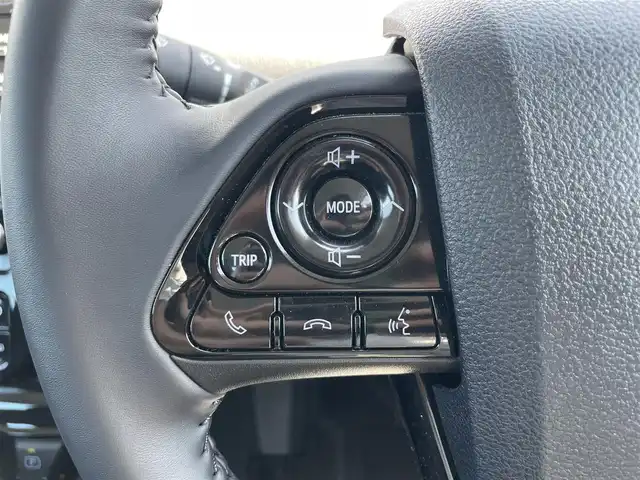 トヨタ プリウス ＰＨＶ S セーフティパッケージ 滋賀県 2022(令4)年 1.4万km アティチュードブラックマイカ ワンオーナー/純正ナビ/・Bluetooth/・カープレイ/ETC2.0/前後ドラレコ/LEDヘッドライト/オートハイビーム/フォグ/革ステアリングリモコン/レーダークルーズコントロール/セーフティーセンス/パノラミックビューモニター/オートリトラミラー/ブラインドスポット/100V充電/USB/充電ケーブル