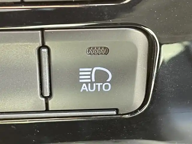 トヨタ プリウス ＰＨＶ S セーフティパッケージ 滋賀県 2022(令4)年 1.4万km アティチュードブラックマイカ ワンオーナー/純正ナビ/・Bluetooth/・カープレイ/ETC2.0/前後ドラレコ/LEDヘッドライト/オートハイビーム/フォグ/革ステアリングリモコン/レーダークルーズコントロール/セーフティーセンス/パノラミックビューモニター/オートリトラミラー/ブラインドスポット/100V充電/USB/充電ケーブル