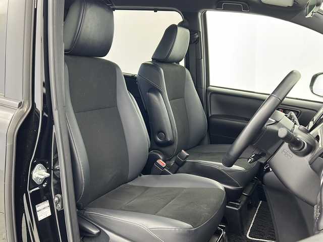 トヨタ ノア Si ダブルバイビーⅡ 宮城県 2020(令2)年 1.8万km ブラック Toyota Safety Sense /・プリクラッシュセーフティ/・レーンディパーチャーアラート/・オートマチックハイビーム/・クリアランスソナー/クルーズコントロール/バックカメラ/純正ナビ/・BT.CD.DVD.SD/フルセグTV/両側パワースライドドア/ステアリングスイッチ/革巻ステアリング/LEDヘッドライト/LEDフォグランプ/ビルトインETC/横滑り防止装置/アイドリングストップ/プッシュスタート/スマートキー/ロールサンシェード/シートバックテーブル/純正16inAW/純正フロアマット