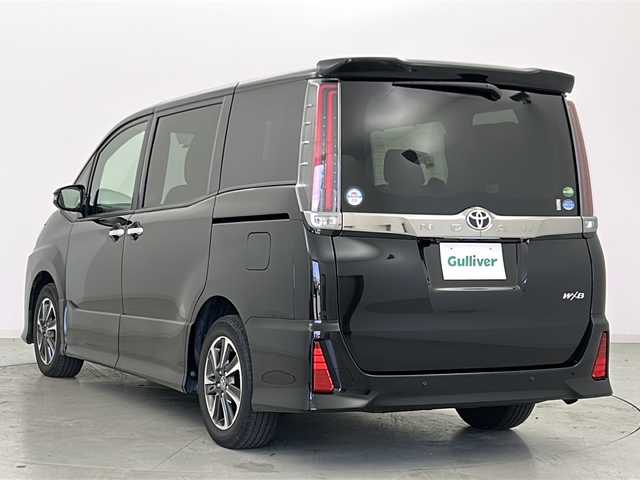 トヨタ ノア Si ダブルバイビーⅡ 宮城県 2020(令2)年 1.8万km ブラック Toyota Safety Sense /・プリクラッシュセーフティ/・レーンディパーチャーアラート/・オートマチックハイビーム/・クリアランスソナー/クルーズコントロール/バックカメラ/純正ナビ/・BT.CD.DVD.SD/フルセグTV/両側パワースライドドア/ステアリングスイッチ/革巻ステアリング/LEDヘッドライト/LEDフォグランプ/ビルトインETC/横滑り防止装置/アイドリングストップ/プッシュスタート/スマートキー/ロールサンシェード/シートバックテーブル/純正16inAW/純正フロアマット