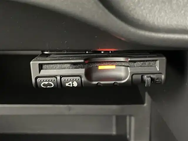 日産 ノート X DIG－S 福島県 2013(平25)年 4.3万km ダークメタルグレー 純正SDナビ/・型番：MP313D-W/・AM/FM/CD/DVD/BT/SD/AUX/フルセグTV/・バックカメラ/・ETC/アイドリングストップ/チルトステアリング/プッシュスタート/・スマートキー/・スペアキー/ヘッドライトリベライザー/電動格納ミラー/純正フロアマット/コーナーポール/ドアバイザー