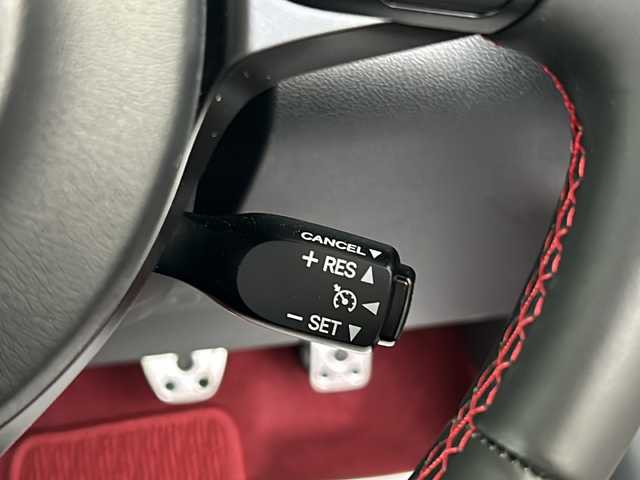 トヨタ ＧＲ８６ RZ 神奈川県 2023(令5)年 0.4万km クリスタルホワイトパール 6速MT/GRエアロ/バックカメラ/ETC/pioneerディスプレイオーディオ/前ドライブレコーダー/ハーフレザーシート/前席シートヒーター/クルーズコントロール/衝突軽減ブレーキ/コーナーセンサー/純正18インチAW/純正フロアマット/LEDライト/横滑り防止装置/BSD/SRH/オートライト/プッシュスタート/スマートキー/保証書/取扱説明書