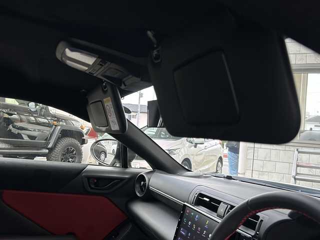 トヨタ ＧＲ８６ RZ 神奈川県 2023(令5)年 0.4万km クリスタルホワイトパール 6速MT/GRエアロ/バックカメラ/ETC/pioneerディスプレイオーディオ/前ドライブレコーダー/ハーフレザーシート/前席シートヒーター/クルーズコントロール/衝突軽減ブレーキ/コーナーセンサー/純正18インチAW/純正フロアマット/LEDライト/横滑り防止装置/BSD/SRH/オートライト/プッシュスタート/スマートキー/保証書/取扱説明書
