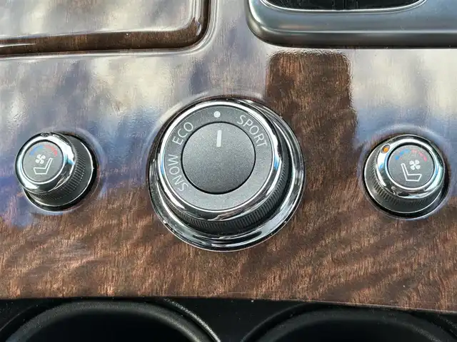 日産 フーガ 250GT 福島県 2015(平27)年 6.7万km 茶Ｍ カラー番号【CAN】プレミアムブラウンメタリック/純正ナビ/(CD/DVD/Bluetooth/フルセグTV)/アラウンドビューモニター/OP　本革パッケージ/ブラック革シート/前席シートヒーター/エアシート/OP　BOSEサラウンドサウンドシステム/全方位運転支援システム/エマージェンシーブレーキ/ディスタンスコントロールアシスト/インテリジェントクルーズコントロール/LEDオートライト/アクティブAFS/LEDフロントフォグ/ビルトインETC/インテリジェントキー/エンジンプッシュスタート/前席パワーシート/パワーオットマン(助手席)/純正フロアマット/保証書/取説/スペアキー/ドライブレコーダー