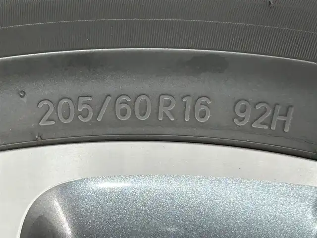 トヨタ ヴォクシー ZS 煌Ⅲ 大阪府 2020(令2)年 3.5万km ブラック 純正ナビＴＶ　バックカメラ　ＥＴＣ　後席モニター　衝突軽減　両側パワスラ　電動格納ミラー　クルコン　コーナーセンサー　レーンアシスト　オートライト　ＬＥＤヘッドライト　純正アルミ　オートエアコン