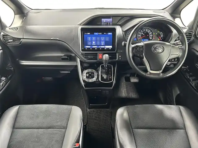トヨタ ヴォクシー ZS 煌Ⅲ 大阪府 2020(令2)年 3.5万km ブラック 純正ナビＴＶ　バックカメラ　ＥＴＣ　後席モニター　衝突軽減　両側パワスラ　電動格納ミラー　クルコン　コーナーセンサー　レーンアシスト　オートライト　ＬＥＤヘッドライト　純正アルミ　オートエアコン