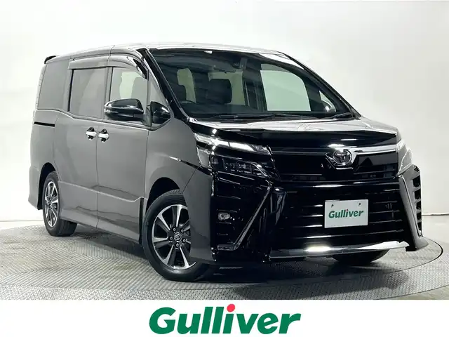 トヨタ ヴォクシー ZS 煌Ⅲ 大阪府 2020(令2)年 3.5万km ブラック 純正ナビＴＶ　バックカメラ　ＥＴＣ　後席モニター　衝突軽減　両側パワスラ　電動格納ミラー　クルコン　コーナーセンサー　レーンアシスト　オートライト　ＬＥＤヘッドライト　純正アルミ　オートエアコン
