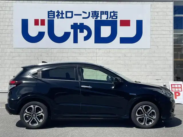 ホンダ ヴェゼル ハイブリッド Z 佐賀県 2014(平26)年 12.1万km クリスタルブラックパール （株)IDOMが運営する【じしゃロン佐賀店】の自社ローン専用車両になります。/こちらは現金またはオートローンご利用時の価格です。自社ローンご希望の方は別途その旨お申付け下さい/禁煙車　/純正ナビ/ＴＶ　/バックカメラ　　/後席モニター　/純正１７インチアルミ