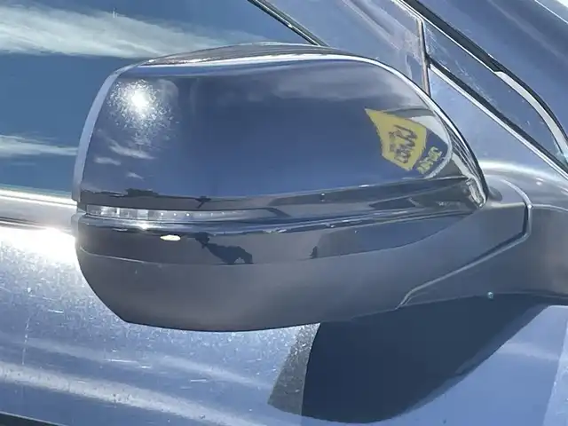ホンダ ヴェゼル ハイブリッド Z 佐賀県 2014(平26)年 12.1万km クリスタルブラックパール （株)IDOMが運営する【じしゃロン佐賀店】の自社ローン専用車両になります。/こちらは現金またはオートローンご利用時の価格です。自社ローンご希望の方は別途その旨お申付け下さい/禁煙車　/純正ナビ/ＴＶ　/バックカメラ　　/後席モニター　/純正１７インチアルミ