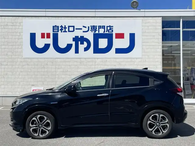 ホンダ ヴェゼル ハイブリッド Z 佐賀県 2014(平26)年 12.1万km クリスタルブラックパール （株)IDOMが運営する【じしゃロン佐賀店】の自社ローン専用車両になります。/こちらは現金またはオートローンご利用時の価格です。自社ローンご希望の方は別途その旨お申付け下さい/禁煙車　/純正ナビ/ＴＶ　/バックカメラ　　/後席モニター　/純正１７インチアルミ