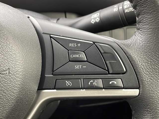 日産 セレナ ハイウェイスター V 兵庫県 2020(令2)年 2.8万km ブリリアントホワイトパール 2トーン ・純正10インチナビ＆フルセグ＆BT＆DVD＆BD/・アラウンドビューモニター/・純正フリップダウンモニター/・エマージェンシーブレーキ/・車線逸脱警報/・車線逸脱防止支援/・ブラインドスポットモニター/・踏み間違い衝突防止アシスト/・標識検知機能/・クリアランスソナー/・オートマチックハイビーム/・前後コーナーセンサー/・両側パワースライドドア/・左側ハンズフリーパワースライドドア/・社外18インチアルミホイール/・ローダウン/・エンジンスターター/・前方ドライブレコーダー/・クルーズコントロール/・アイドリングストップ/・スマートキー/・プッシュスタート/・LEDヘッドライト/・LEDフォグ/・オートライト/・電動パーキングブレーキ/・ブレーキホールド/・純正フロアマット