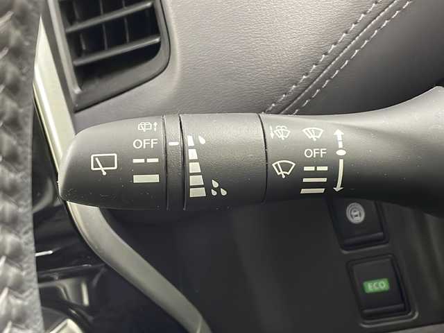 日産 セレナ ハイウェイスター V 兵庫県 2020(令2)年 2.8万km ブリリアントホワイトパール 2トーン ・純正10インチナビ＆フルセグ＆BT＆DVD＆BD/・アラウンドビューモニター/・純正フリップダウンモニター/・エマージェンシーブレーキ/・車線逸脱警報/・車線逸脱防止支援/・ブラインドスポットモニター/・踏み間違い衝突防止アシスト/・標識検知機能/・クリアランスソナー/・オートマチックハイビーム/・前後コーナーセンサー/・両側パワースライドドア/・左側ハンズフリーパワースライドドア/・社外18インチアルミホイール/・ローダウン/・エンジンスターター/・前方ドライブレコーダー/・クルーズコントロール/・アイドリングストップ/・スマートキー/・プッシュスタート/・LEDヘッドライト/・LEDフォグ/・オートライト/・電動パーキングブレーキ/・ブレーキホールド/・純正フロアマット