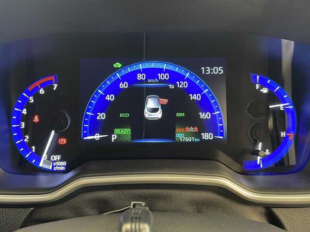 トヨタ カローラ スポーツ ハイブリッドG Z 岐阜県 2018(平30)年 1.8万km ホワイトパールクリスタルシャイン 純正ナビゲーション/バックモニター/Bluetooth・/フルセグ視聴/トヨタセーフティセンス/レーダークルーズコントロール/ブラインドスポットモニター/ヘッドアップディスプレイ/純正ドライブレコーダー/ETC2.0/LEDヘッドライト/オートハイビーム/ヘッドライトレベライザー/オートライト/プッシュスタート/スマートキー/スペアキー/クリアランスソナー