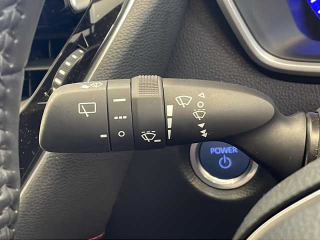 トヨタ カローラ スポーツ ハイブリッドG Z 岐阜県 2018(平30)年 1.8万km ホワイトパールクリスタルシャイン 純正ナビゲーション/バックモニター/Bluetooth・/フルセグ視聴/トヨタセーフティセンス/レーダークルーズコントロール/ブラインドスポットモニター/ヘッドアップディスプレイ/純正ドライブレコーダー/ETC2.0/LEDヘッドライト/オートハイビーム/ヘッドライトレベライザー/オートライト/プッシュスタート/スマートキー/スペアキー/クリアランスソナー