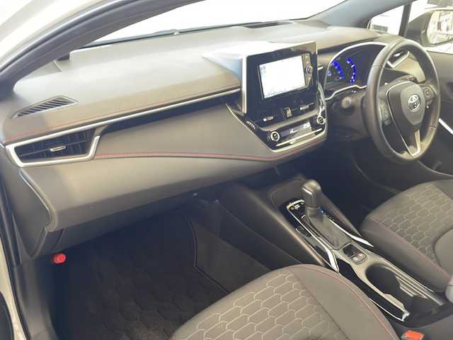 トヨタ カローラ スポーツ ハイブリッドG Z 岐阜県 2018(平30)年 1.8万km ホワイトパールクリスタルシャイン 純正ナビゲーション/バックモニター/Bluetooth・/フルセグ視聴/トヨタセーフティセンス/レーダークルーズコントロール/ブラインドスポットモニター/ヘッドアップディスプレイ/純正ドライブレコーダー/ETC2.0/LEDヘッドライト/オートハイビーム/ヘッドライトレベライザー/オートライト/プッシュスタート/スマートキー/スペアキー/クリアランスソナー