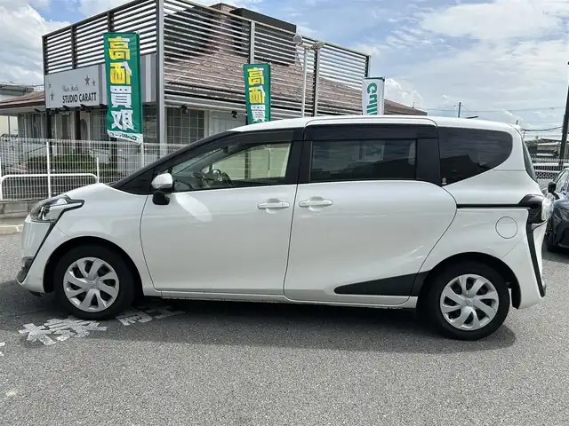 トヨタ シエンタ G 奈良県 2016(平28)年 3.2万km ホワイトパールクリスタルシャイン 1オーナー/両側パワスラ/純正ディーラーナビ(NSZT-W64)/BT/TV/DS/USB//衝突軽減システム/レーンキープアシスト/横滑り防止装置/バックカメラ/ETC/シートヒーター/アイドリングストップ/三列シート/オートLEDライト/保証書・取説・スペアキー付