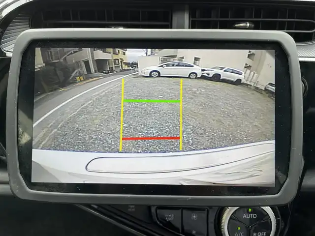 トヨタ アクア S スタイルブラック 愛知県 2018(平30)年 4.5万km ライムホワイトパールクリスタルシャイン 社外メモリナビ/・フルセグTV/・CD/DVD/・HDMI/バックカメラ/ETC/前方ドライブレコーダー/TOYOTA Safety Sense C/・プリクラッシュセーフティ/・レーンディパーチャーアラート/・先行車発進告知機能/・オートマチックハイビーム/横滑り防止機能/スマートキー/社外15インチアルミホイール/純正フロアマット/取扱説明書/保証書