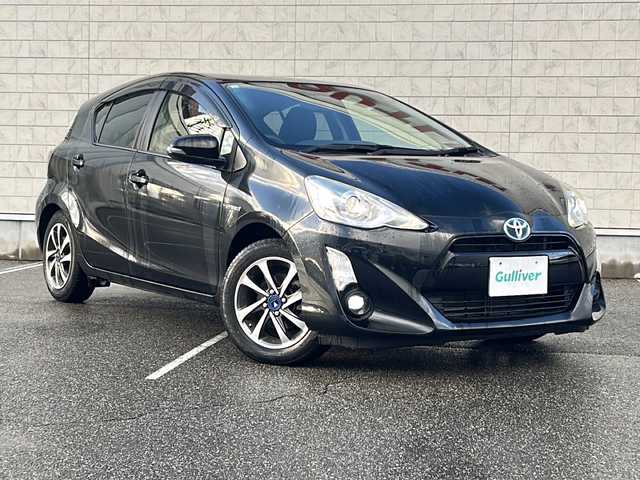 トヨタ アクア G ブラックソフトレザーセレ 富山県 2015(平27)年 8.9万km ブラックマイカ 禁煙車/ワンオーナー/ソフトレザー/ＥＴＣ/社外ナビ/ＬＥＤヘッドライト/スマートキー/プッシュスタート/ドアミラーウインカー/クルーズコントロール/フルセグＴＶ/ＤＶＤ再生機能有/ヒートシーター/Bluetooth/モデリスタアルミホイール
