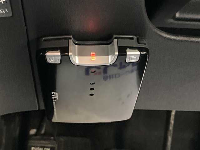 ホンダ フリード スパイク ハイブリット ジャストセレクション 静岡県 2012(平24)年 5.4万km プレミアムホワイトパール (株)IDOMが運営する【じしゃロン焼津店】の自社ローン専用車両になります。こちらは現金またはオートローンご利用時の価格です。自社ローンご希望の方は別途その旨お申付け下さい /社外ＳＤナビ/（フルセグＴＶ/ＣＤ/ＤＶＤ）/両側パワースライドドア/クルーズコントロール/バックカメラ/ＥＴＣ/ＨＩＤヘッドライト/オートライト/スマートキー