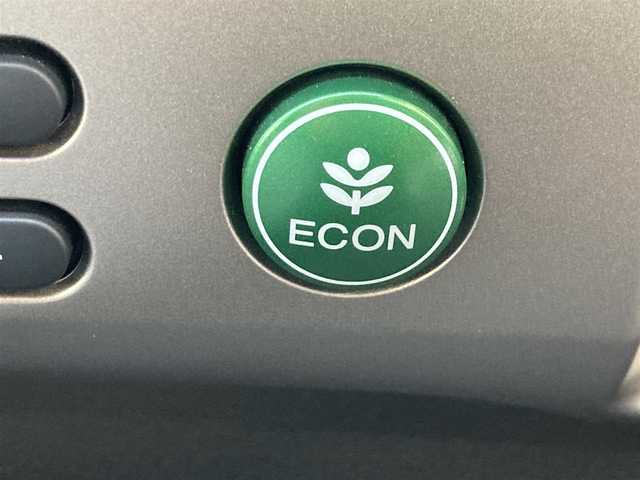 ホンダ フリード スパイク ハイブリット ジャストセレクション 静岡県 2012(平24)年 5.4万km プレミアムホワイトパール (株)IDOMが運営する【じしゃロン焼津店】の自社ローン専用車両になります。こちらは現金またはオートローンご利用時の価格です。自社ローンご希望の方は別途その旨お申付け下さい /社外ＳＤナビ/（フルセグＴＶ/ＣＤ/ＤＶＤ）/両側パワースライドドア/クルーズコントロール/バックカメラ/ＥＴＣ/ＨＩＤヘッドライト/オートライト/スマートキー