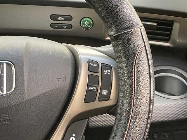 ホンダ フリード スパイク ハイブリット ジャストセレクション 静岡県 2012(平24)年 5.4万km プレミアムホワイトパール (株)IDOMが運営する【じしゃロン焼津店】の自社ローン専用車両になります。こちらは現金またはオートローンご利用時の価格です。自社ローンご希望の方は別途その旨お申付け下さい /社外ＳＤナビ/（フルセグＴＶ/ＣＤ/ＤＶＤ）/両側パワースライドドア/クルーズコントロール/バックカメラ/ＥＴＣ/ＨＩＤヘッドライト/オートライト/スマートキー