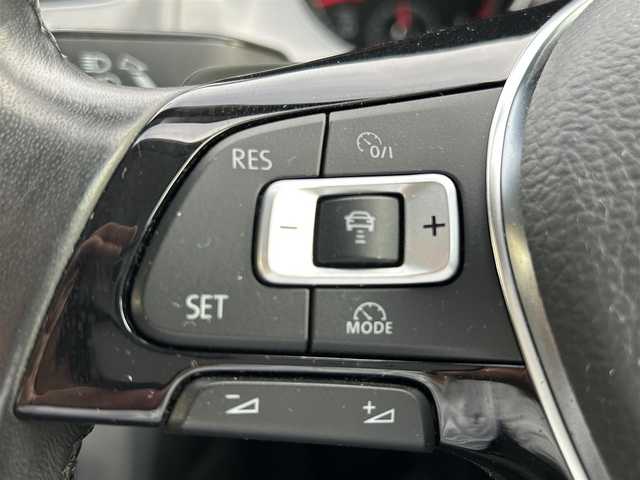 フォルクスワーゲン ゴルフ ヴァリアント TSI コンフォートライン BM 神奈川県 2016(平28)年 5.4万km ピュアホワイト DiscoverProパッケージ/ナビ・DVD・CD・SD・USB・AUX・Bluetoorh/ビルトインETC2.0/バックカメラ/革巻きステアリング/パドルシフト/AAC/ステアリングリモコン/サイドミラーヒーター/ウィンカーミラー/バイキセノンヘッドライトパッケージ/ルーフレール/純正16インチアルミ/純正フロアマット/トノカバー/保証書/取扱説明書