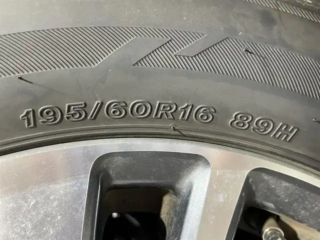 日産 セレナ HWS S HV Vセレ +Sefty 大阪府 2016(平28)年 1.1万km ブリリアントホワイトパール 純正9incナビTV バックカメラ フリップダウンモニター 両側パワースライドドア クルーズコントロール 衝突軽減ブレーキ レーンアシスト スマートキー プッシュスタート リアオートエアコン ETC