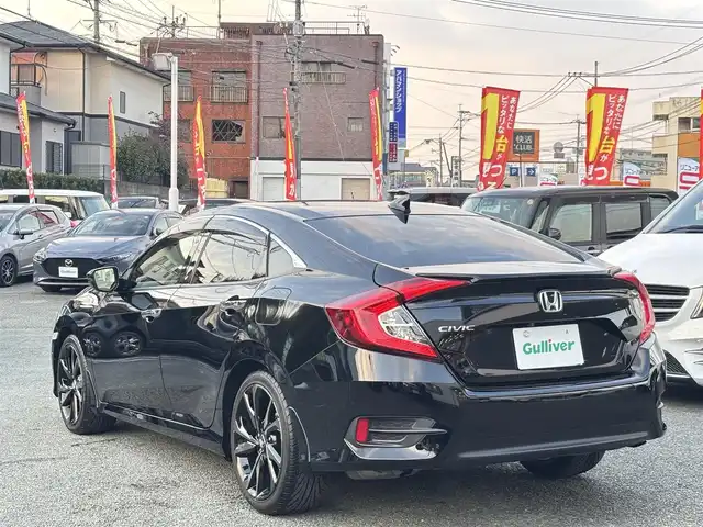 ホンダ シビック セダン 熊本県 2018(平30)年 4.8万km クリスタルブラックパール ワンオーナー/純正ナビ(VXM-185VFi)/【フルセグTV/Bluetooth/CD/DVD】/バックカメラ/クルーズコントロール/オートLEDライト/ブレーキホールド/ブラックレザーシート/前席シートヒーター/前席パワーシート/革巻きステアリング/ステアリングスイッチ/プッシュスタート/スマートキー/ETC/純正フロアマット/ドアバイザー/横滑り防止装置/ABS/盗難防止装置