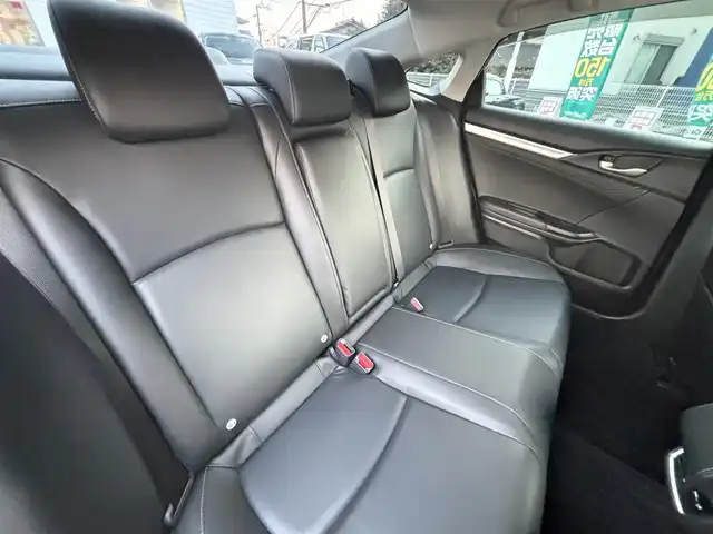 ホンダ シビック セダン 熊本県 2018(平30)年 4.8万km クリスタルブラックパール ワンオーナー/純正ナビ(VXM-185VFi)/【フルセグTV/Bluetooth/CD/DVD】/バックカメラ/クルーズコントロール/オートLEDライト/ブレーキホールド/ブラックレザーシート/前席シートヒーター/前席パワーシート/革巻きステアリング/ステアリングスイッチ/プッシュスタート/スマートキー/ETC/純正フロアマット/ドアバイザー/横滑り防止装置/ABS/盗難防止装置