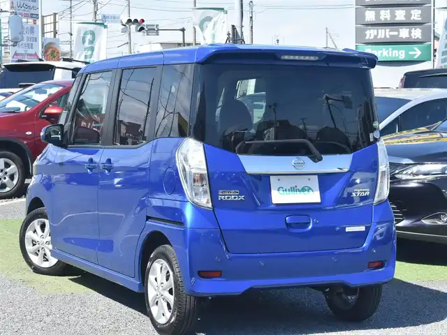 日産 デイズ ルークス ハイウェイスター Xターボ 神奈川県 2019(令1)年 2.9万km オーシャンブルーP 2WD/ターボ/日産純正ナビ/：地デジ/：CD/DVD/：Bluetooth/アラウンドビューカメラ/Fドラレコナビ連動/ETC/片側パワースライドドア/LEDヘッドランプ/：ハイビームアシスト/：オートライト/オーバーヘッドシーリングファン/後席サンシェード/エマージェンシーブレーキ/：車線逸脱警報/ーーーーーーーーーーーーーーーーー/スマートキー2個/保証書/取説/ナビ説/記録簿R2.3.4.5.