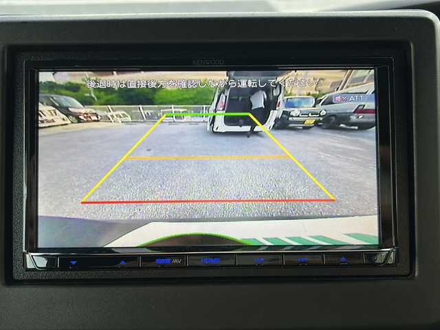 ホンダ Ｎ ＢＯＸ カスタム L 沖縄県 2022(令4)年 2.9万km メテオロイドグレーメタリック 社外ナビ　ＡＭ／ＦＭ／ＣＤ／ＤＶＤ　/Ｂｕｌｅｔｏｏｔｈ　/フルセグＴＶ　/バックモニター　/片側パワスラ　/ＥＴＣ　/追従クルーズコントロール　/レーンキープアシスト　/電動パーキングブレーキ　/衝突軽減装置