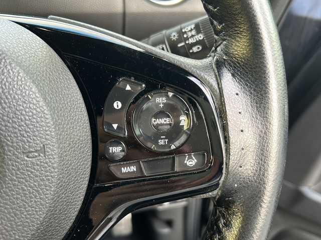 ホンダ Ｎ ＢＯＸ カスタム L 沖縄県 2022(令4)年 2.9万km メテオロイドグレーメタリック 社外ナビ　ＡＭ／ＦＭ／ＣＤ／ＤＶＤ　/Ｂｕｌｅｔｏｏｔｈ　/フルセグＴＶ　/バックモニター　/片側パワスラ　/ＥＴＣ　/追従クルーズコントロール　/レーンキープアシスト　/電動パーキングブレーキ　/衝突軽減装置
