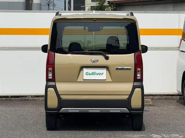 ダイハツ タント ファンクロス 愛知県 2023(令5)年 1.5万km サンドベージュメタリック /禁煙車//ワンオーナー//ディーラー点検整備記録簿R5.6.7//純正ナビ//フルセグ/Bluetooth/CD/DVD/USB/SD//ステアリング連動バックカメラ//ナビ連動純正ドライブレコーダー//ビルトインETC//両側パワースライドドア//ウェルカムオープン機能/タッチ＆ゴーロック機能//ミラクルオープンドア//シートヒーター//スマートアシスト//衝突回避支援ブレーキ機能//衝突警報機能//車線逸脱抑制制御機能//車線逸脱警報機能//コーナーセンサー//ふらつき警報//先行車発進のお知らせ//レーンキープコントロール//標識認識機能//オートハイビーム//ルーフレール//純正14インチアルミホイール//TRC//オートブレーキホールド//シートバックテーブル//リアロールサンシェード//リバース連動ワイパー//フルLEDオートヘッドライト//フォグランプ//アイドリングストップ//プッシュスタート//スペアスマートキー//PWRモード//オートリトラクタブルウィンカーミラー//純正フロアマット//純正ドアバイザー//チルトハンドル//ステアリングリモコン//USBソケット//シートリフター//360°スーパーUV＆IRガラス//保証書//取扱説明書//ナビ取扱説明書