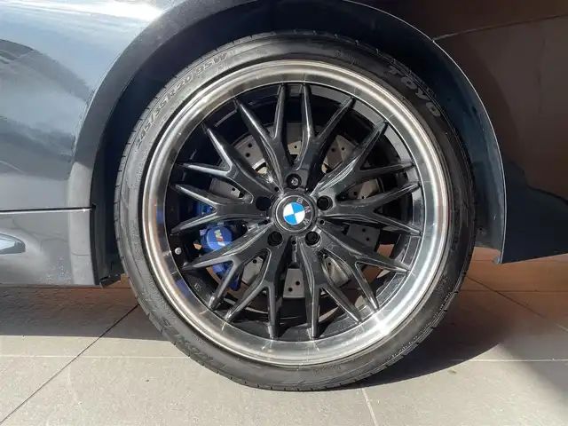 ＢＭＷ Ｍ４ クーペ 愛知県 2015(平27)年 5.1万km サファイアブラックP 純正ナビ フルセグTV サイド/バックカメラ インテリジェントSF レーンキープアシスト レーンチェンジアシスト ヘッドアップディスプレイ 黒革 シートヒーター harman/kardon ロクサーニ20インチアルミ ETC