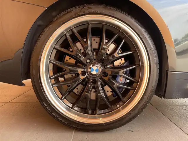 ＢＭＷ Ｍ４ クーペ 愛知県 2015(平27)年 5.1万km サファイアブラックP 純正ナビ フルセグTV サイド/バックカメラ インテリジェントSF レーンキープアシスト レーンチェンジアシスト ヘッドアップディスプレイ 黒革 シートヒーター harman/kardon ロクサーニ20インチアルミ ETC