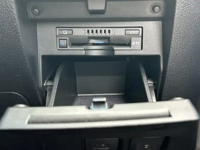 トヨタ アルファード S Cパッケージ 大阪府 2021(令3)年 6.2万km ホワイトパールクリスタルシャイン ナビ　/Ｂｌｕｅｔｏｏｔｈ　/バックカメラ　/フリップダウンモニター　/サンルーフ　/両側パワースライドドア　/パワーバックドア　/シーケンシャルウインカー　/スペアタイヤ　/ビルトインＥＴＣ　/ＡＣ１００Ｖ/フロアーマット/サイドバイザー